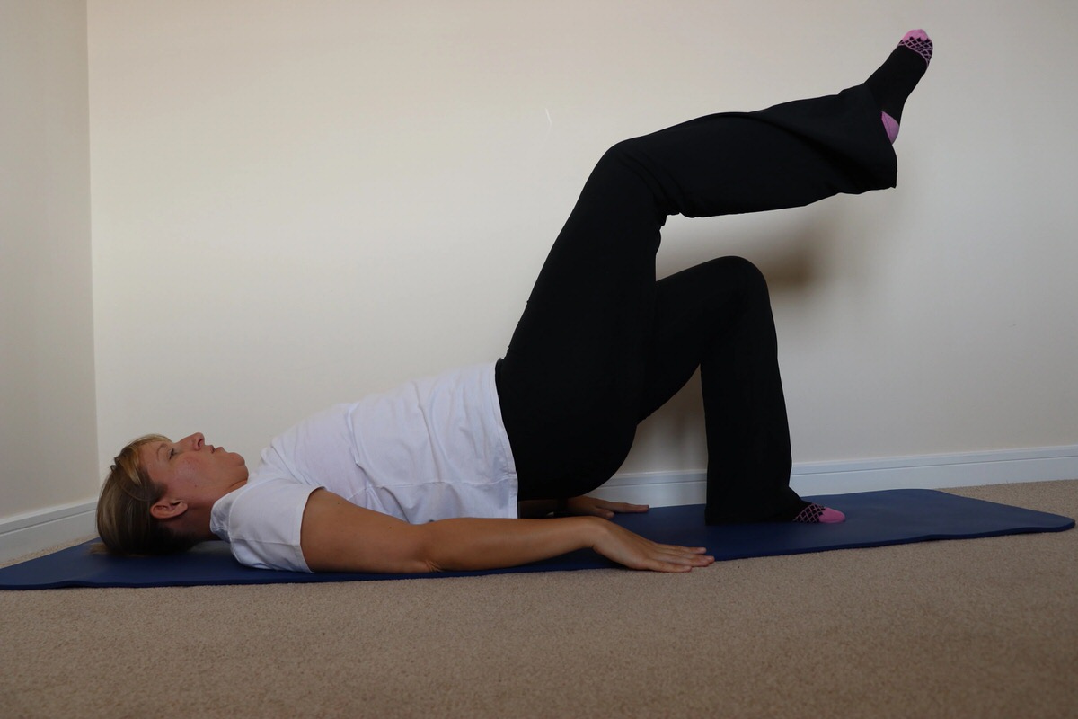 Featured image for “Pilates vs Yoga – What’s the Difference?”